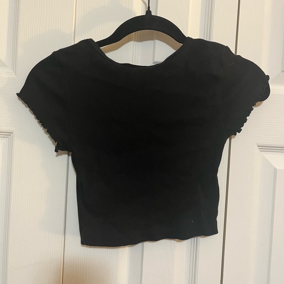 NWT, TopShop size 4, cropped black t-shirt - Picture 2 of 4